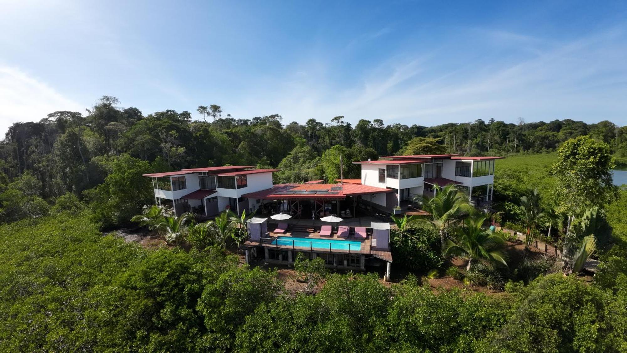 Villa F&B Bocas del Toro Exterior photo